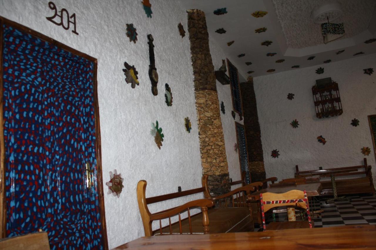 Hotel Leonor Beni Chiker Exterior foto
