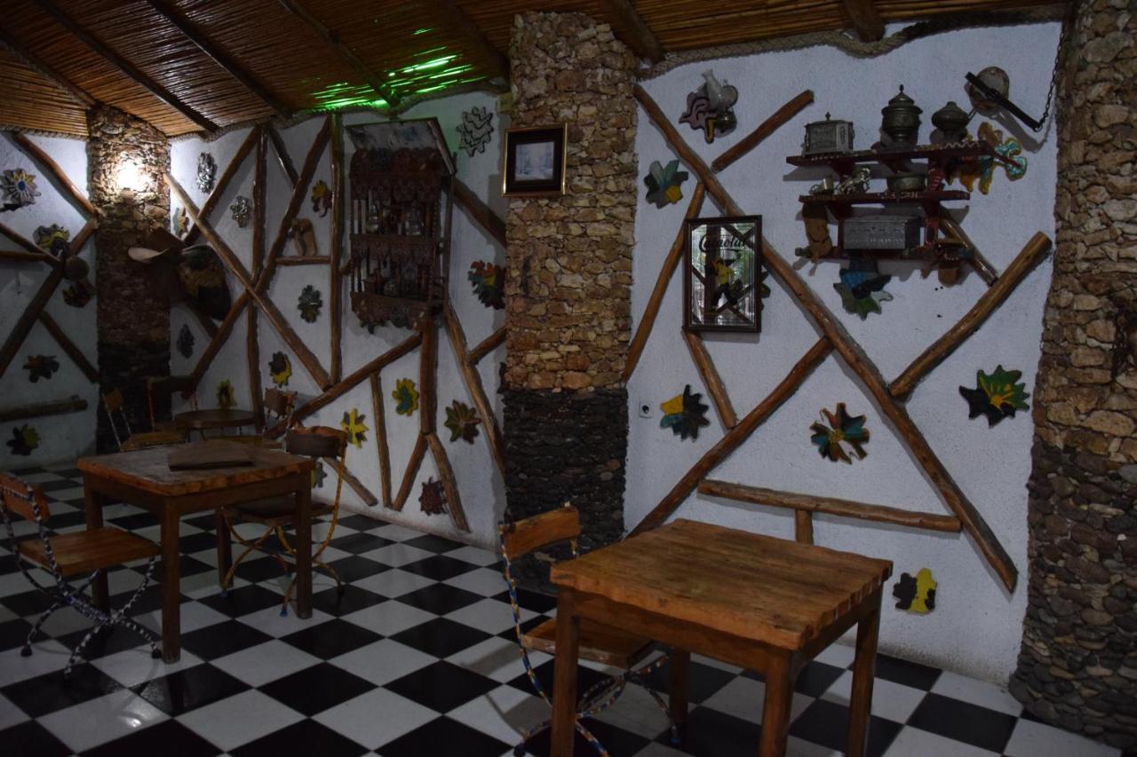 Hotel Leonor Beni Chiker Exterior foto