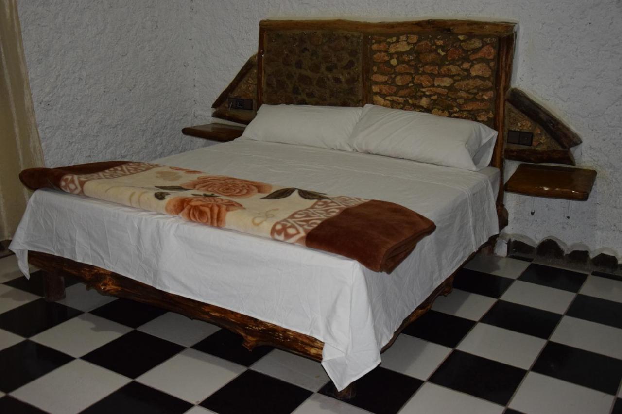 Hotel Leonor Beni Chiker Exterior foto